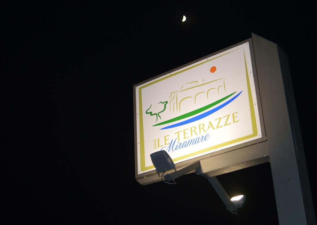 Le Terrazze Miramare B&B Torre Canne Eksteriør billede